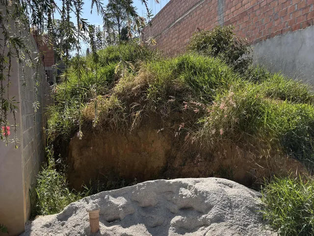 Terreno com 175m², à venda, no bairro Parque Petrópollis em Várzea Paulista