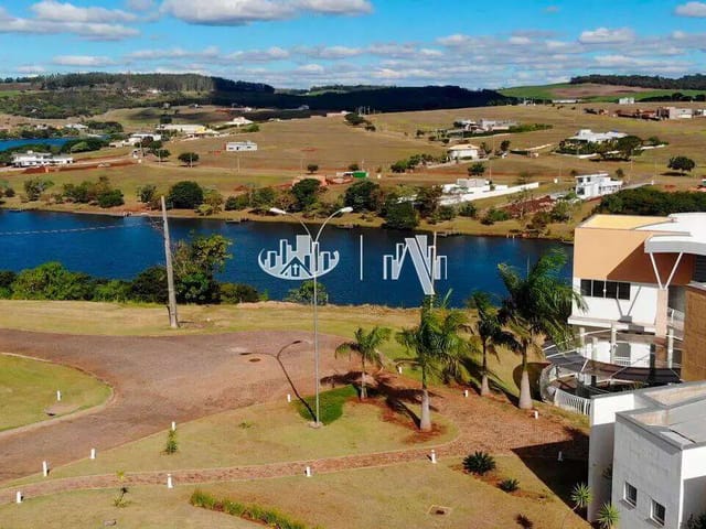 Terreno com 1912m², à venda, no bairro Sertanópolis-PR em Sertanópolis