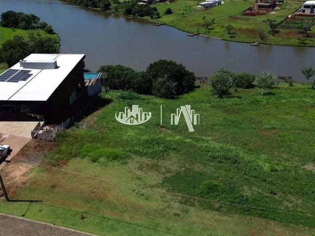 Terreno com 1912m², à venda, no bairro Sertanópolis-PR em Sertanópolis