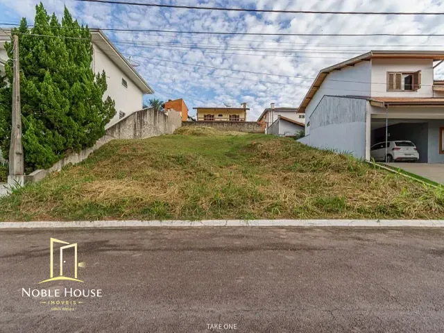 Terreno com 450m², à venda, no bairro Villaggio Capríccio em Louveira