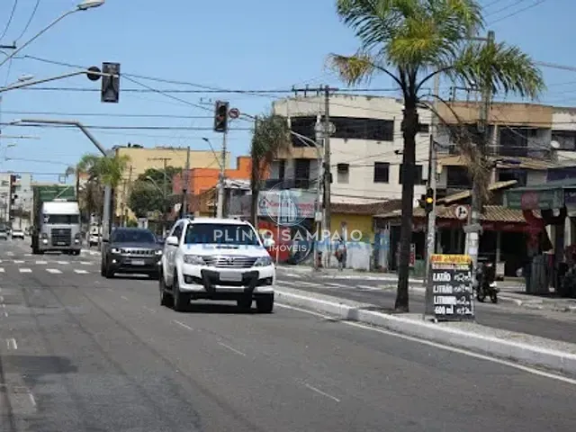 Terreno à venda, no bairro Parque Jacaraipe em Serra