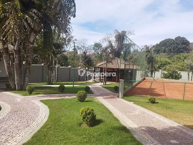 Terreno com 404m², à venda, no bairro Condomínio Vale dos Pássaros em Anápolis