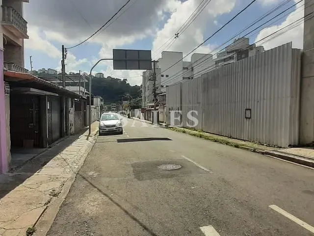 Terreno com 360m², à venda, no bairro São Pedro em Juiz de Fora