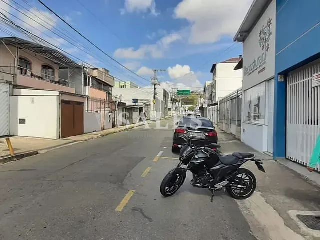 Terreno com 360m², à venda, no bairro São Pedro em Juiz de Fora