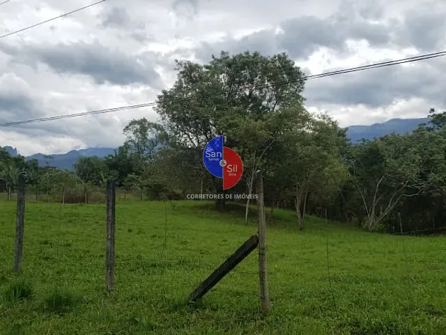 Terreno com 2392m², à venda, no bairro Citrolândia em Guapimirim