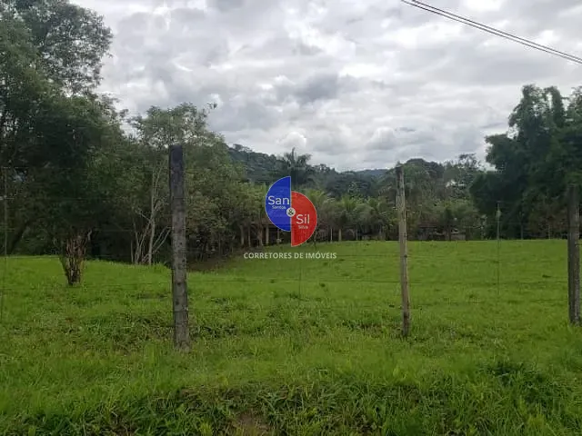 Terreno com 2392m², à venda, no bairro Citrolândia em Guapimirim