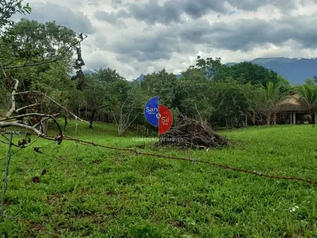 Terreno com 2392m², à venda, no bairro Citrolândia em Guapimirim