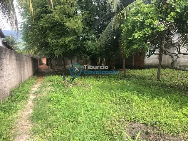 Terreno à venda, no bairro Centro em Maranguape