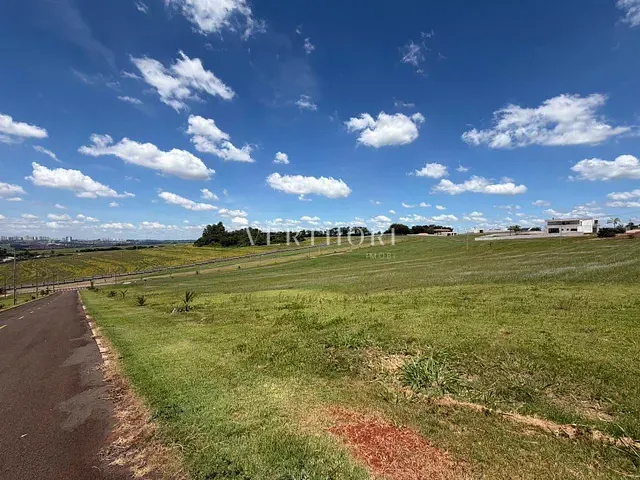 Terreno com 1562m², à venda, no bairro Loteamento Terras de Canaã em Cambé