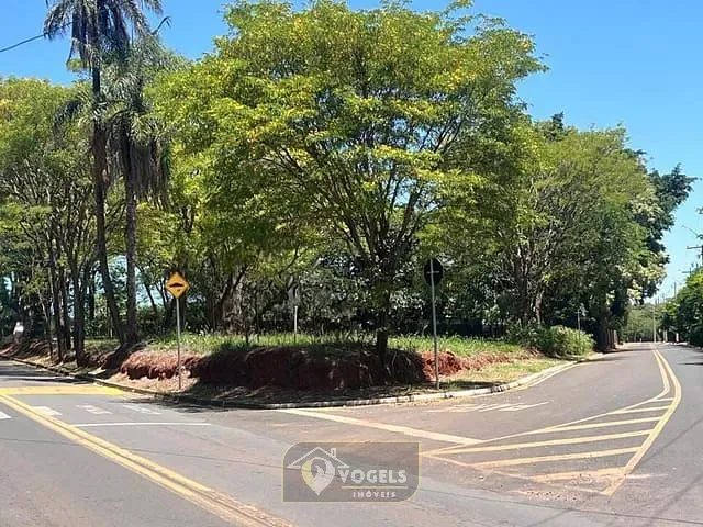 Terreno com 2317m², à venda, no bairro Parque dos Ipês em Holambra