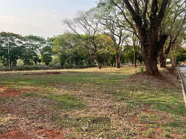 Terreno com 2317m², à venda, no bairro Parque dos Ipês em Holambra