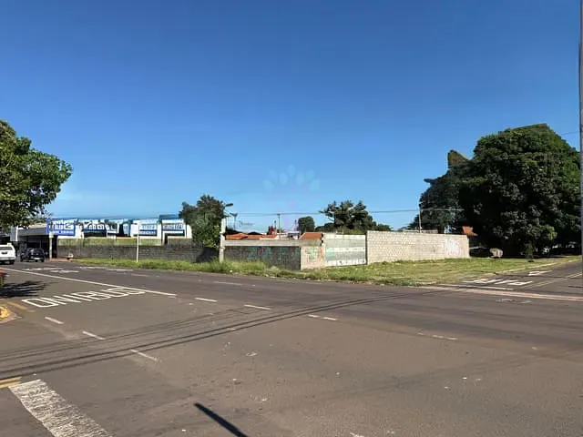 Terreno com 1829m², à venda, no bairro Vila Bandeirante em Campo Grande