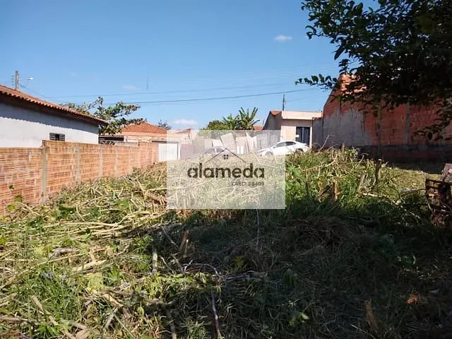 Terreno com 342m², à venda, no bairro Jardim Panorama em Jacarezinho