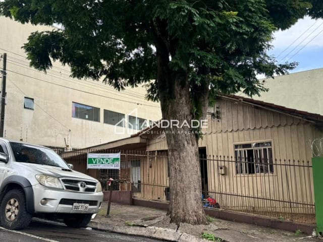 Terreno com 327m², à venda, no bairro Centro em Apucarana