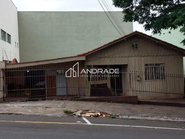 Terreno com 327m², à venda, no bairro Centro em Apucarana
