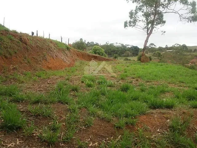 Terreno com 486m², à venda, no bairro São Pedro em Juiz de Fora