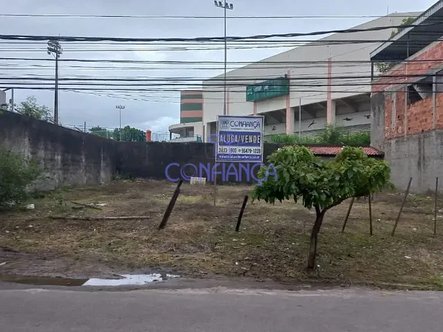 Terreno com 324m², à venda, no bairro Campo Grande em Rio de Janeiro