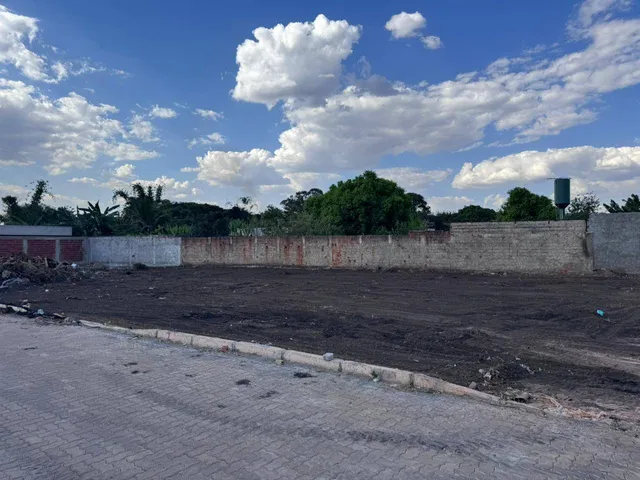 Terreno com 300m², à venda, no bairro Park Way em Brasília