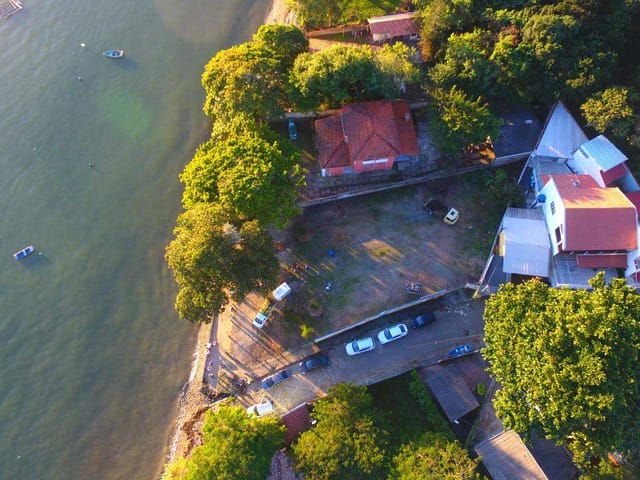 Terreno com 946m², à venda, no bairro Armação em Penha