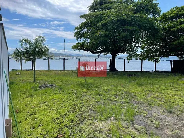 Terreno com 946m², à venda, no bairro Armação em Penha