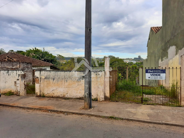 Terreno com 644m², à venda, no bairro Jardim São Roque em Jaguariaíva