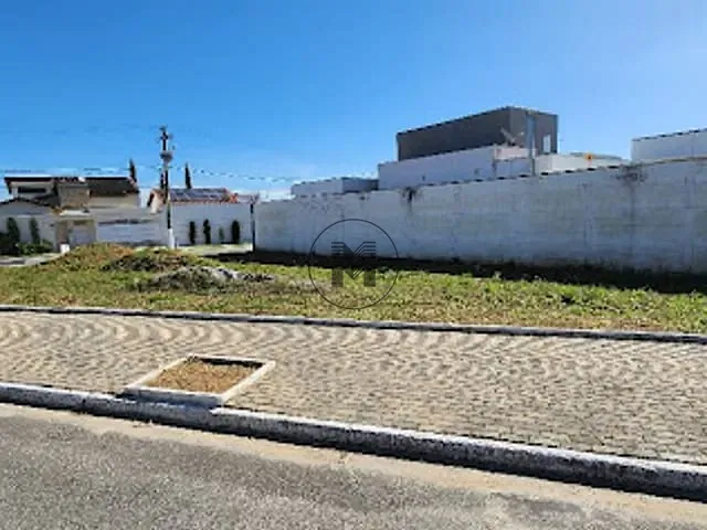 Terreno com 493m², à venda, no bairro Village Mantiqueira em Guaratinguetá
