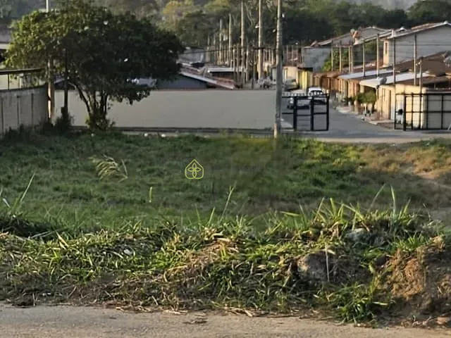 Terreno com 743m², à venda, no bairro Colônia Santo Antônio em Barra Mansa
