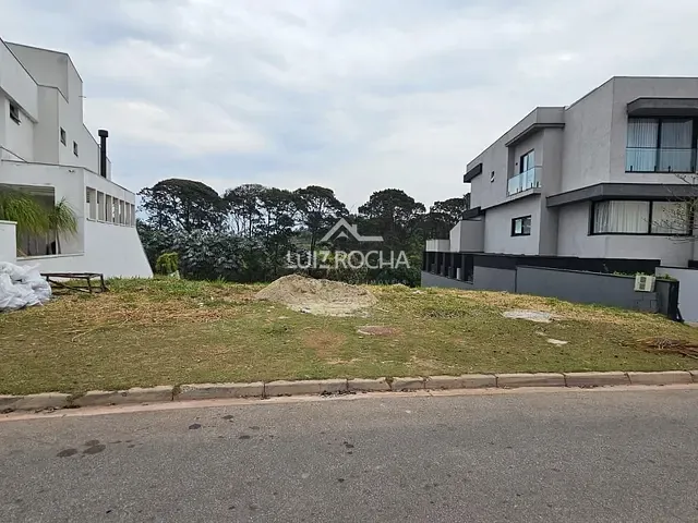 Terreno com 658m², à venda, no bairro Paisagem Renoir em Cotia