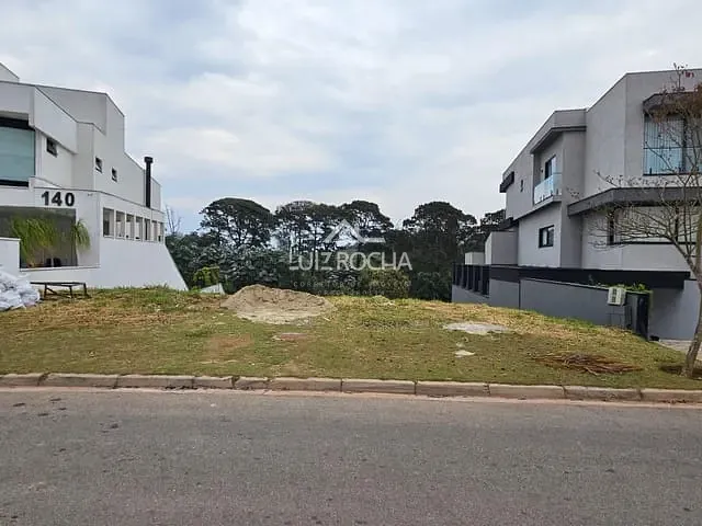 Terreno com 658m², à venda, no bairro Paisagem Renoir em Cotia