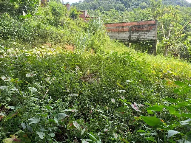 Terreno com 1100m², à venda, no bairro Monte Oliveti em Guapimirim