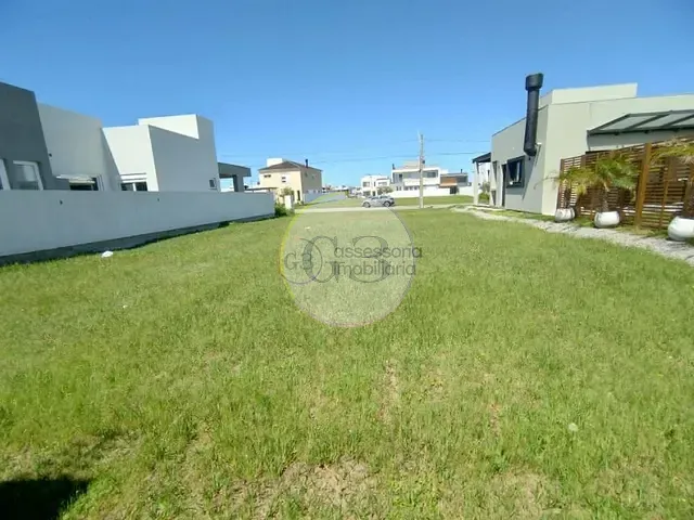 Terreno à venda, no bairro Laranjal em Pelotas