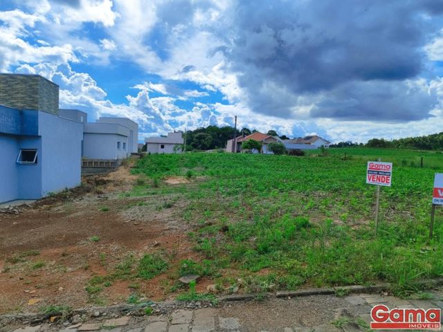 Terreno com 360m², à venda, no bairro Caravágio em Nova Prata