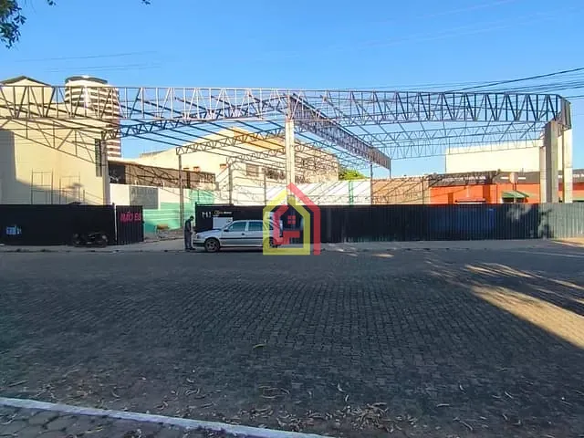 Galpão / Barracão com 908m², para alugar, no bairro Nova Marabá em Marabá
