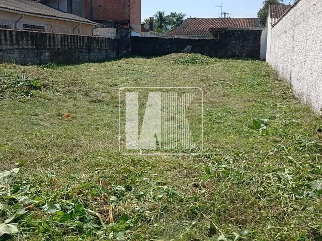 Terreno com 360m², à venda, no bairro Balneário Praia do Pernambuco em Guarujá
