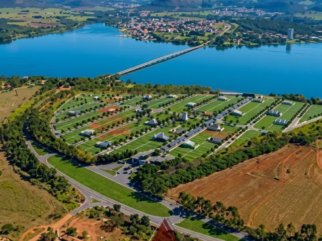 Terreno com 360m², à venda, no bairro Vila Olímpia em Rifaina