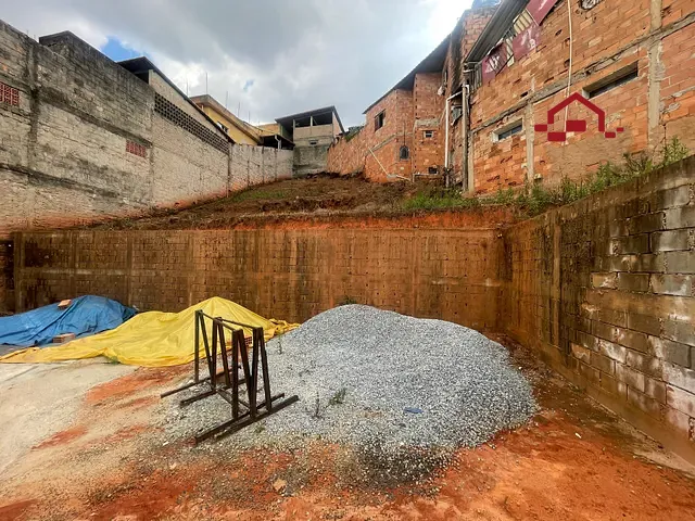 Terreno com 408m², à venda, no bairro Glória em Belo Horizonte
