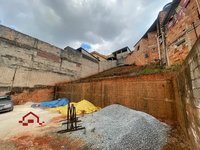 Terreno com 408m², à venda, no bairro Glória em Belo Horizonte