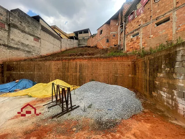Terreno com 408m², à venda, no bairro Glória em Belo Horizonte
