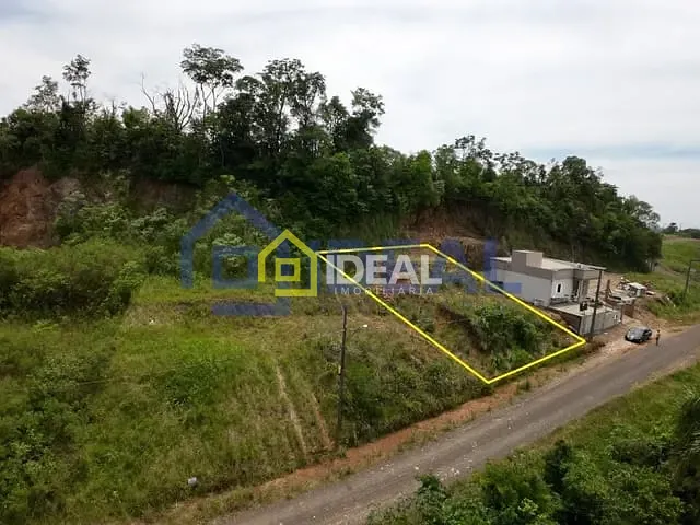 Terreno com 450m², à venda, no bairro Jardim em Concórdia