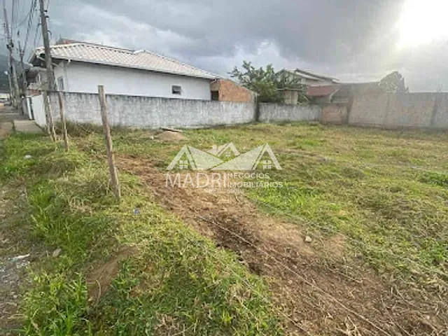 Terreno com 396m², à venda, no bairro Guarda do Cubatão em Palhoça