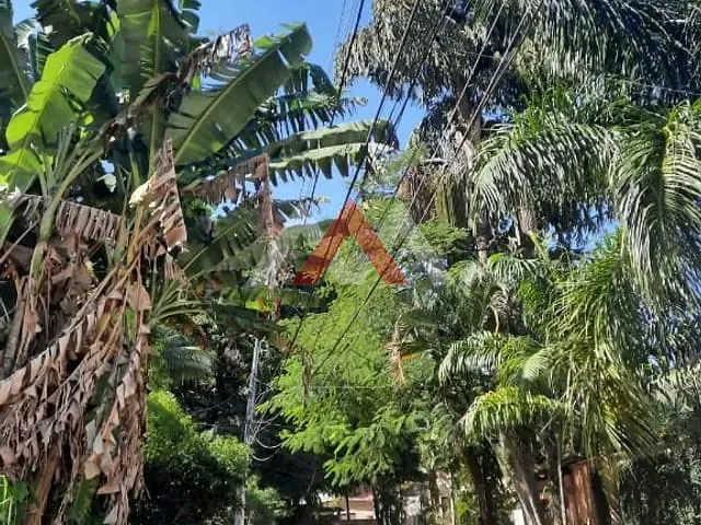Terreno com 696m², à venda, no bairro Jardim Imbuí em Niterói