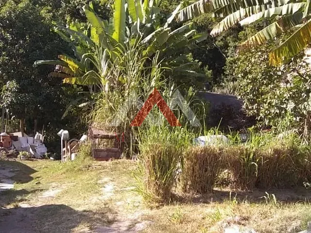 Terreno com 696m², à venda, no bairro Jardim Imbuí em Niterói