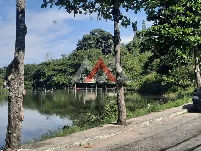 Terreno com 696m², à venda, no bairro Jardim Imbuí em Niterói