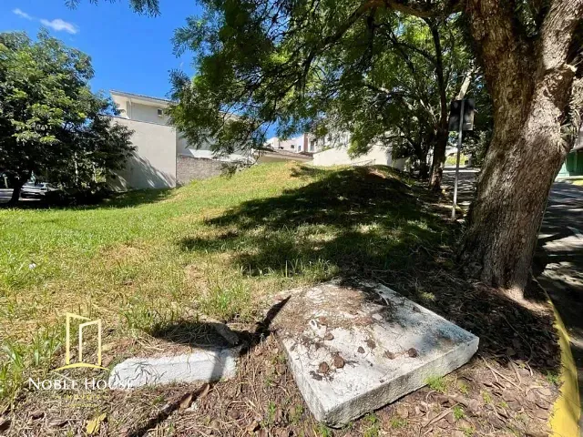 Terreno com 478m², à venda, no bairro Villaggio Capríccio em Louveira