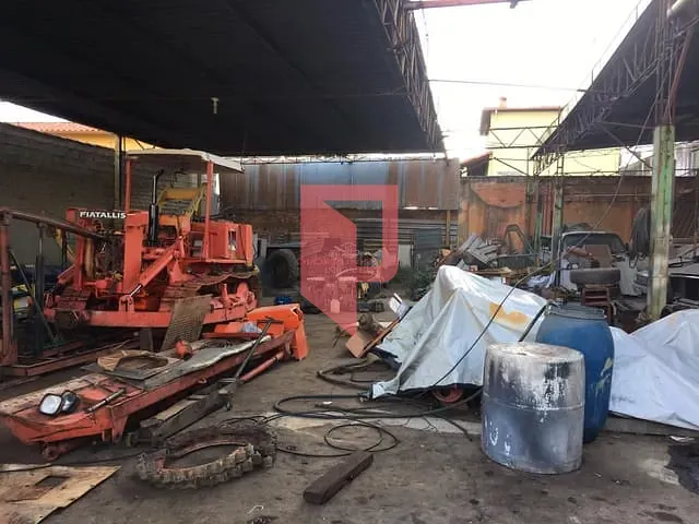Terreno à venda, no bairro Caiçaras em Belo Horizonte