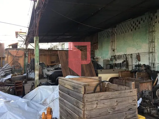 Terreno à venda, no bairro Caiçaras em Belo Horizonte