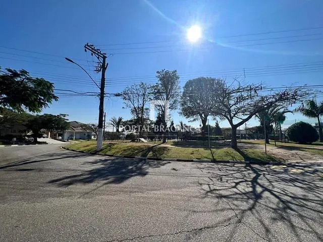 Terreno com 360m², à venda, no bairro Condomínio Residencial Euroville em Bragança Paulista
