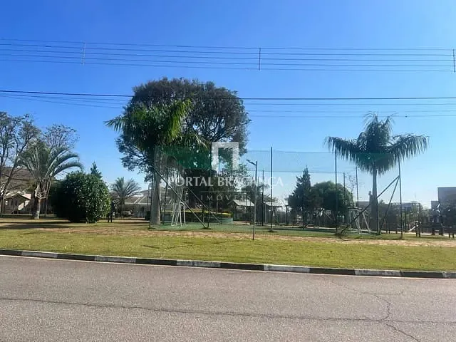 Terreno com 360m², à venda, no bairro Condomínio Residencial Euroville em Bragança Paulista