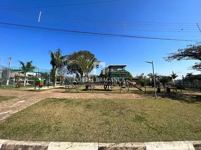 Terreno com 360m², à venda, no bairro Condomínio Residencial Euroville em Bragança Paulista