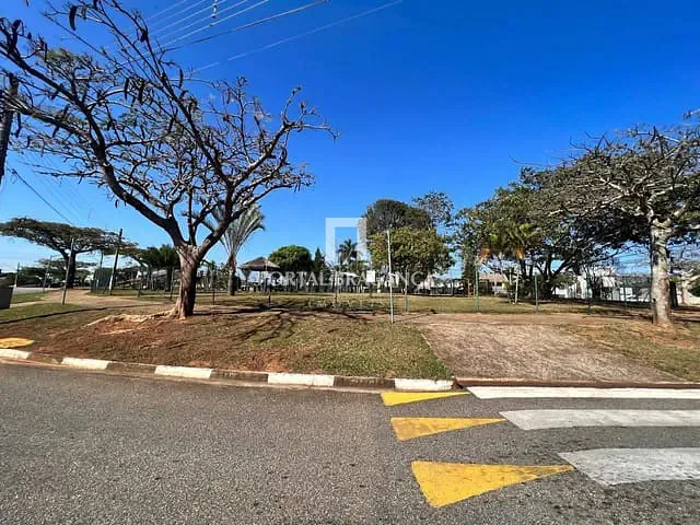 Terreno com 360m², à venda, no bairro Condomínio Residencial Euroville em Bragança Paulista
